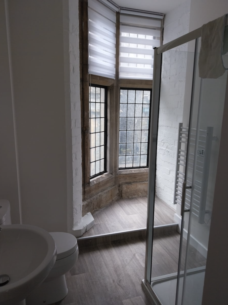 Bathrooms by RM Builders and Contractors Ltd